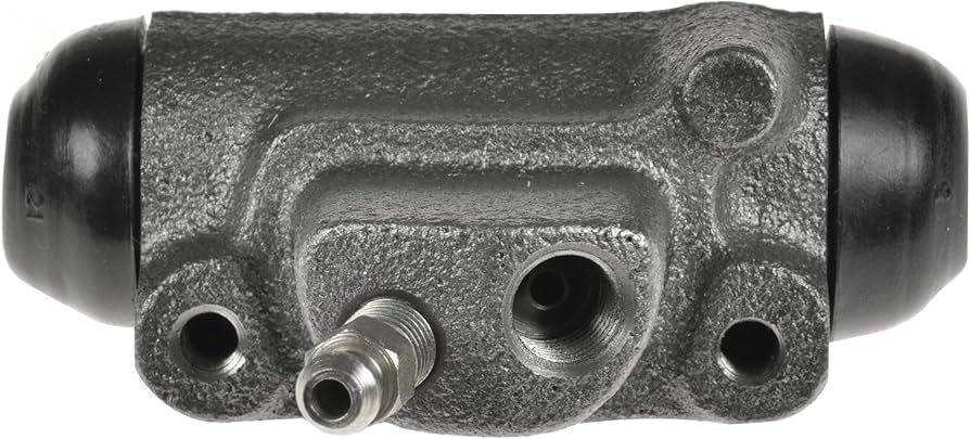 BOMBA LATERAL DE FRENO OK72B-26-610A